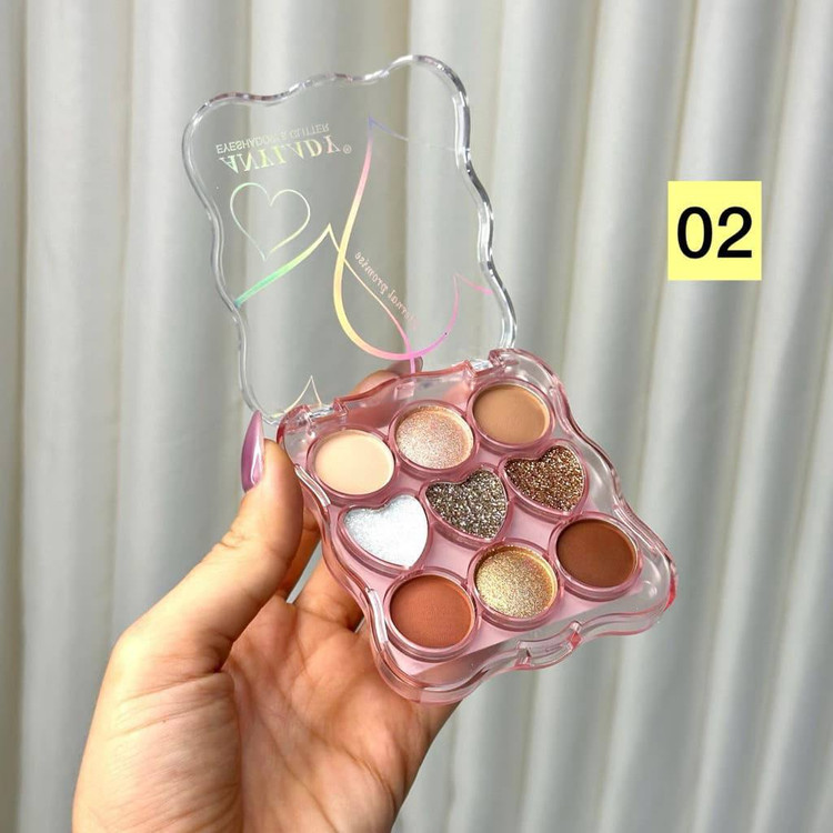 سایه شاین و مات برای آرایش چشم